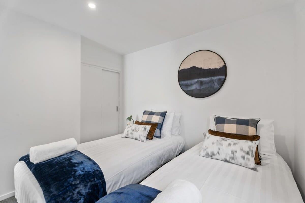 Albert Town Whare Exterior photo